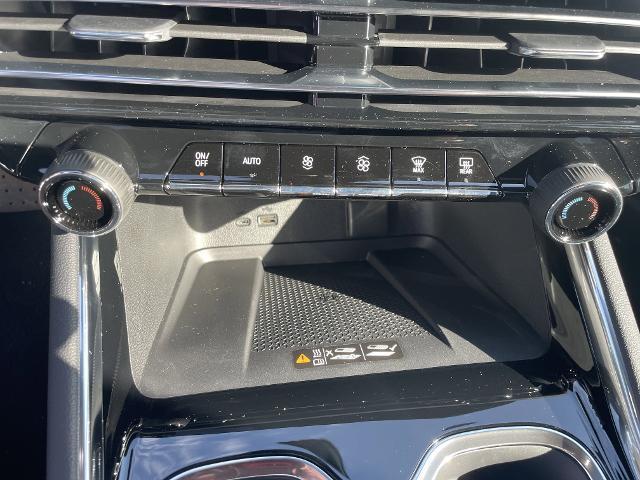Photo of 2026 Radiant Red Tintcoat Chevrolet Traverse