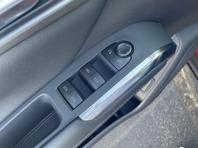 Photo of 2026 Radiant Red Tintcoat Chevrolet Traverse