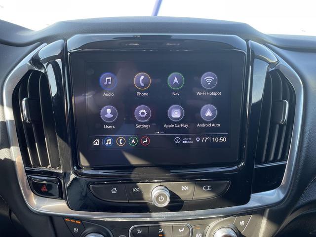 Photo of 2020 Iridescent Pearl Tricoat Chevrolet Traverse
