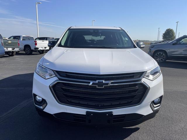 Photo of 2020 Iridescent Pearl Tricoat Chevrolet Traverse