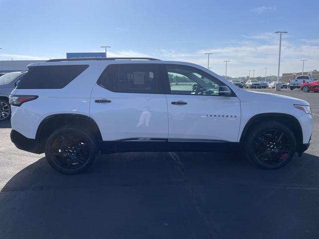 Photo of 2020 Iridescent Pearl Tricoat Chevrolet Traverse