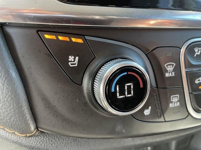 Photo of 2020 Iridescent Pearl Tricoat Chevrolet Traverse