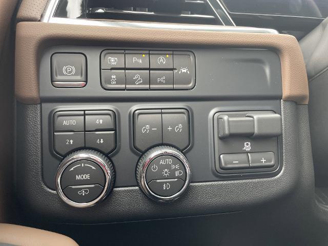 Photo of 2025 Black Chevrolet Suburban