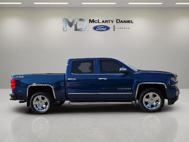 Photo of 2017 Deep Ocean Blue Metallic Chevrolet Silverado 1500