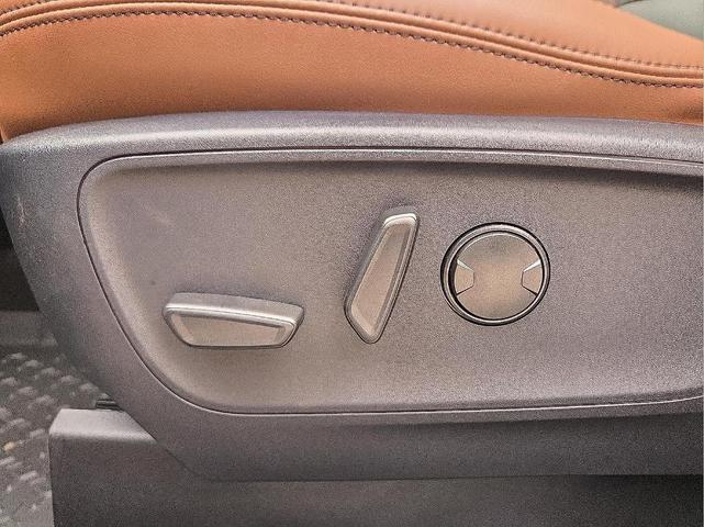 Photo of 2025 Gray Metallic Ford Bronco Sport