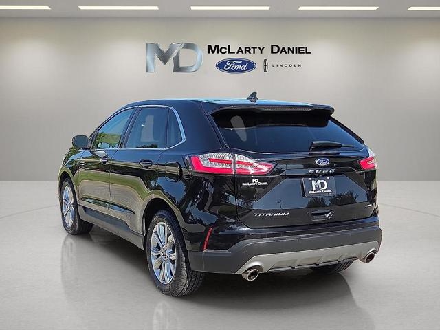 Photo of 2024 Black Metallic Ford Edge