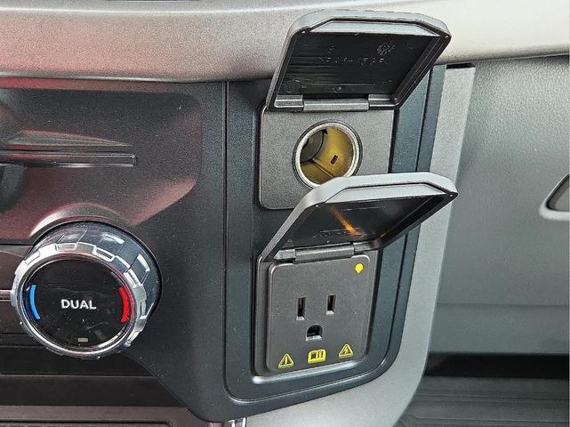 Photo of 2025 Black Metallic Ford F-150