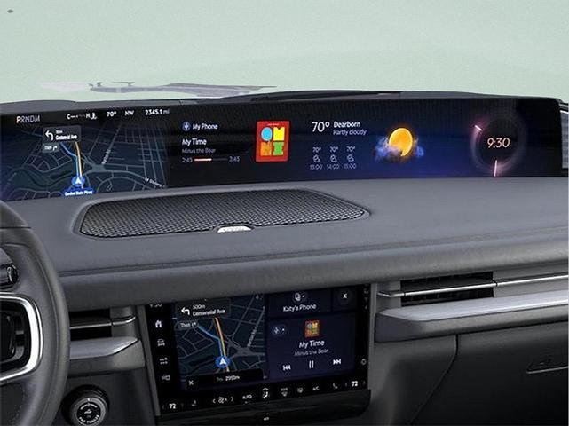 Photo of 2025 Gray Mist Metallic Lincoln Navigator