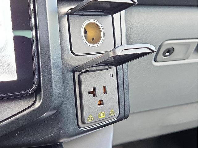 Photo of 2024 Gray Metallic Ford F-150 Lightning