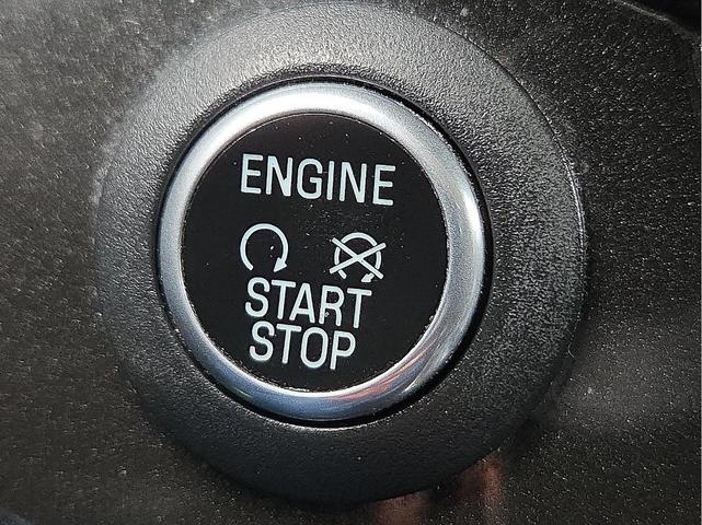 Photo of 2017 Shadow Black Ford Escape