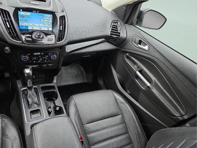 Photo of 2017 Shadow Black Ford Escape