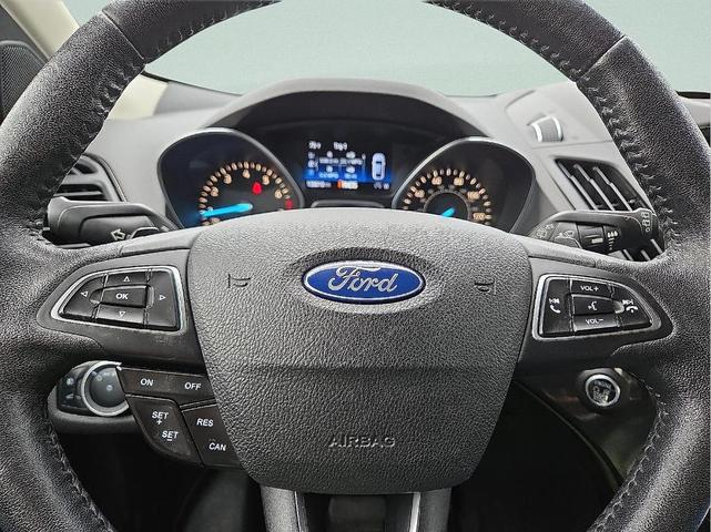 Photo of 2017 Shadow Black Ford Escape
