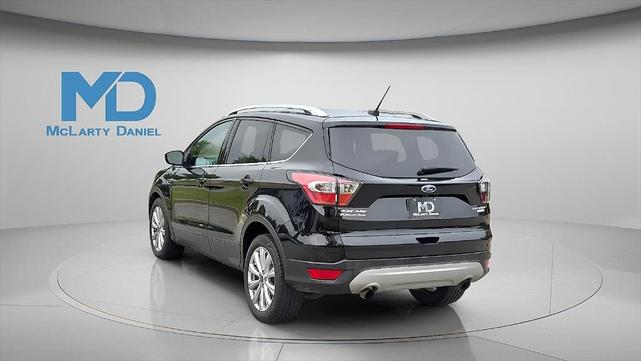 Photo of 2017 Shadow Black Ford Escape