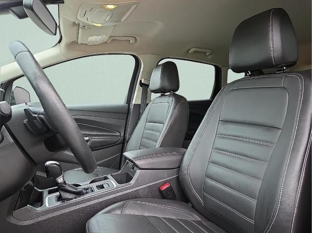 Photo of 2017 Shadow Black Ford Escape