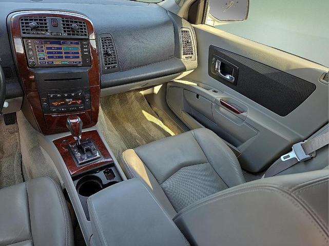 Photo of 2004 Light Platinum Cadillac SRX