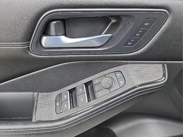 Photo of 2024 Gun Metallic Nissan Rogue