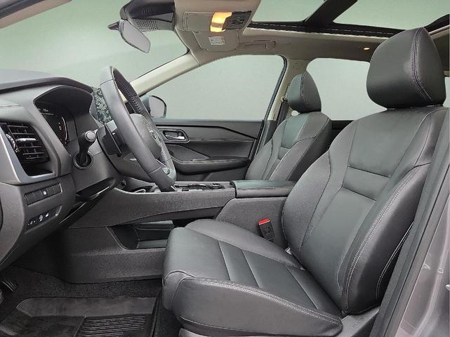 Photo of 2024 Gun Metallic Nissan Rogue