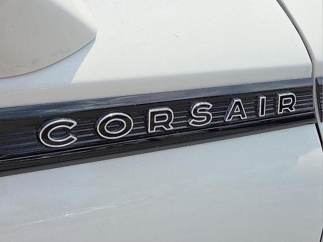 Photo of 2025 Pristine White Lincoln Corsair