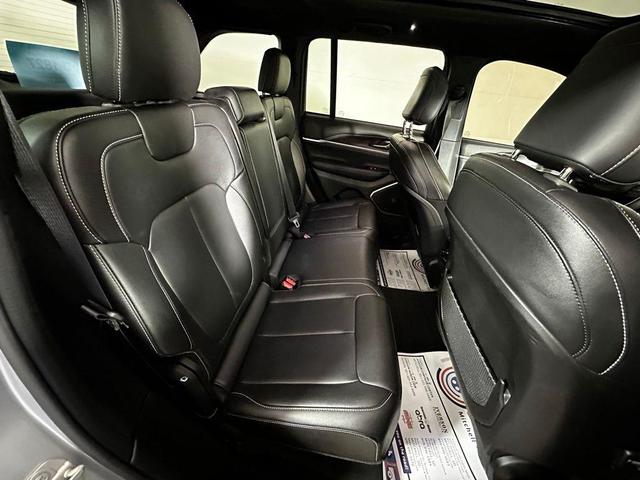 Photo of 2024 Silver Zynith Jeep Grand Cherokee