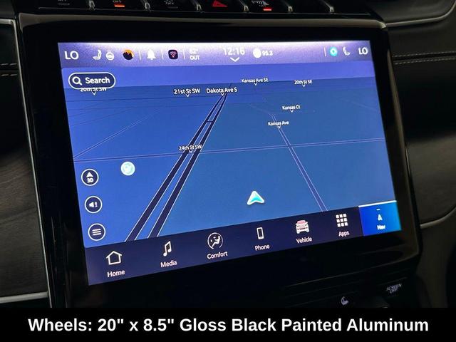 Photo of 2024 Silver Zynith Jeep Grand Cherokee