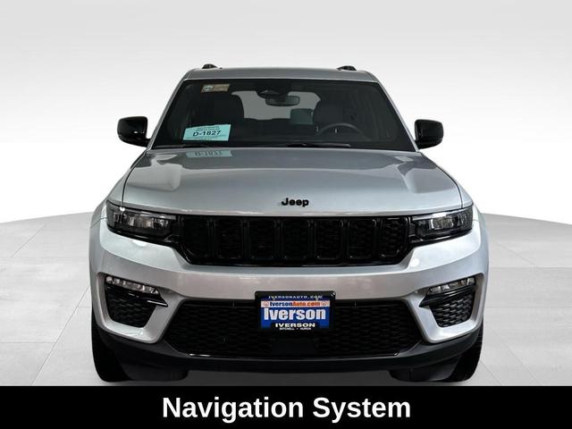 Photo of 2024 Silver Zynith Jeep Grand Cherokee
