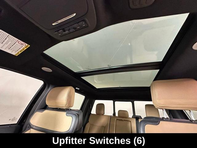 Photo of 2023 Agate Black Metallic Ford F-450