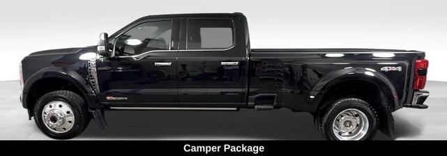 Photo of 2023 Agate Black Metallic Ford F-450