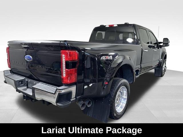Photo of 2023 Agate Black Metallic Ford F-450