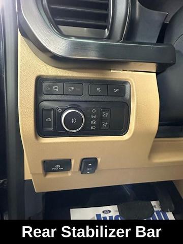 Photo of 2023 Agate Black Metallic Ford F-450