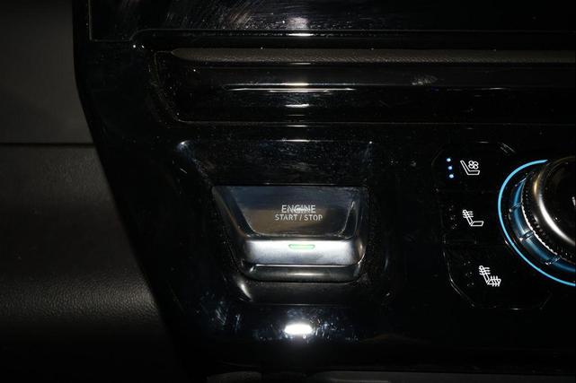 Photo of 2024 Summit White GMC Sierra 2500