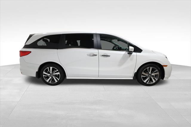Photo of 2024 Platinum White Pearl Honda Odyssey