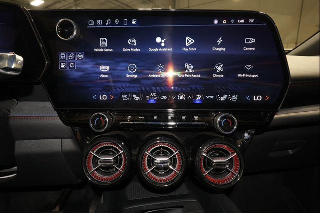 Photo of 2025 Iridescent Pearl Tricoat Chevrolet Blazer EV