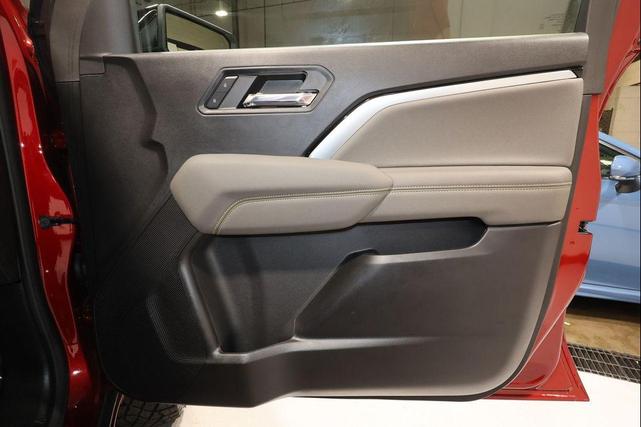 Photo of 2024 Radiant Red Tintcoat Chevrolet Colorado