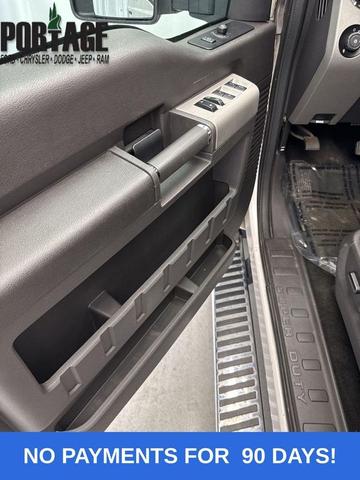 Photo of 2013 White Ford F-350
