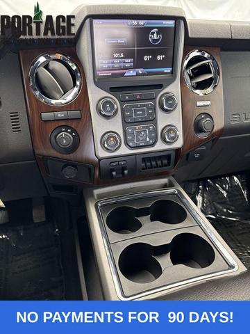 Photo of 2013 White Ford F-350