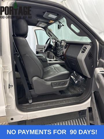 Photo of 2013 White Ford F-350