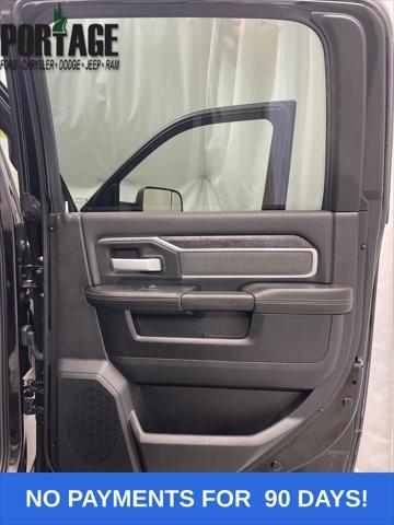 Photo of 2020 Diamond Black Crystal Pearlcoat RAM 2500