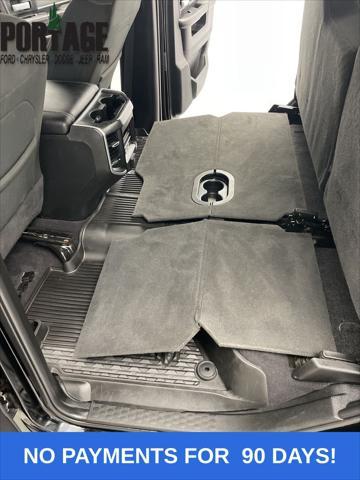 Photo of 2020 Diamond Black Crystal Pearlcoat RAM 2500