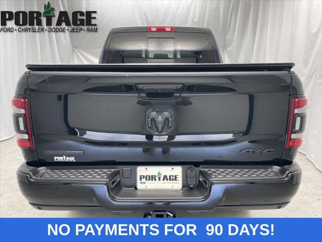 Photo of 2020 Diamond Black Crystal Pearlcoat RAM 2500