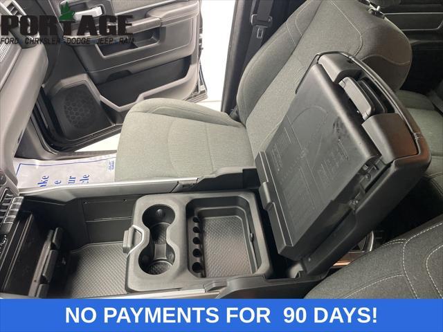 Photo of 2020 Diamond Black Crystal Pearlcoat RAM 2500