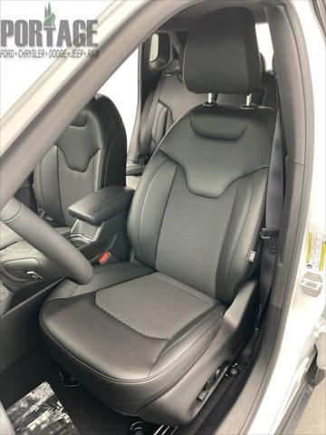 Photo of 2025 Bright White Clearcoat Jeep Compass