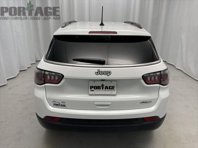 Photo of 2025 Bright White Clearcoat Jeep Compass