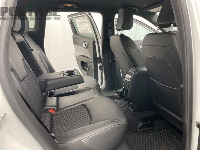 Photo of 2025 Bright White Clearcoat Jeep Compass