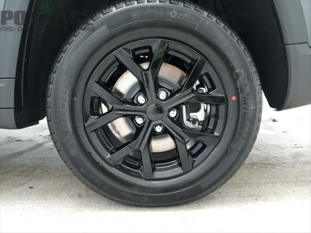 Photo of 2025 Baltic Gray Metallic Clearcoat Jeep Grand Cherokee L