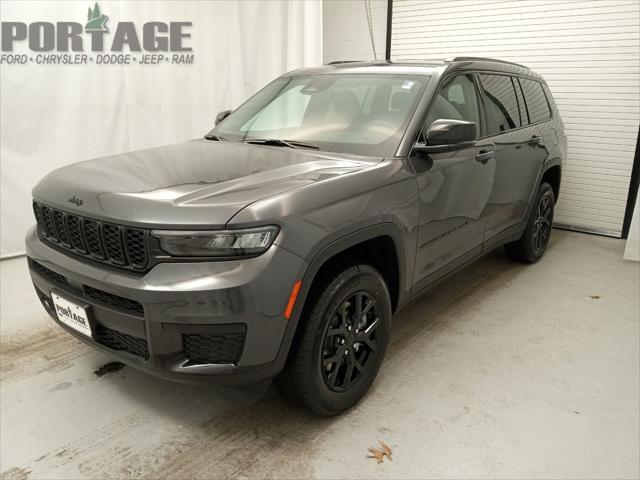 Photo of 2025 Baltic Gray Metallic Clearcoat Jeep Grand Cherokee L