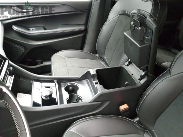Photo of 2025 Baltic Gray Metallic Clearcoat Jeep Grand Cherokee L