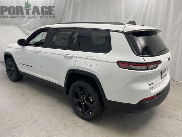 Photo of 2025 Bright White Clearcoat Jeep Grand Cherokee L