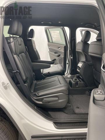 Photo of 2025 Bright White Clearcoat Jeep Grand Cherokee L