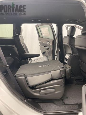 Photo of 2025 Bright White Clearcoat Jeep Grand Cherokee L