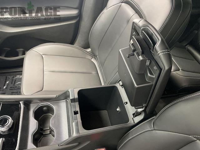 Photo of 2025 Bright White Clearcoat Jeep Grand Cherokee L